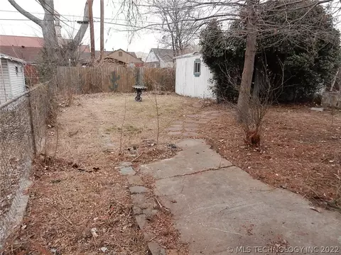 2511 E 2nd St, Tulsa, OK 74104 photo 4