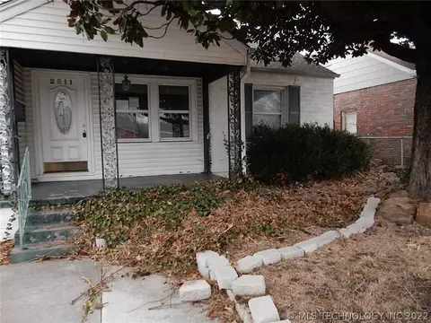 2511 E 2nd St, Tulsa, OK 74104 photo 2