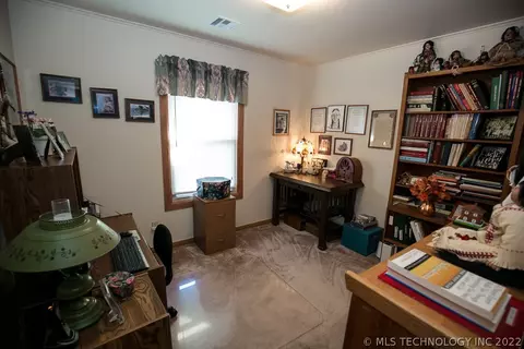 8954 E Marshall Pl, Tulsa, OK 74115 photo 21