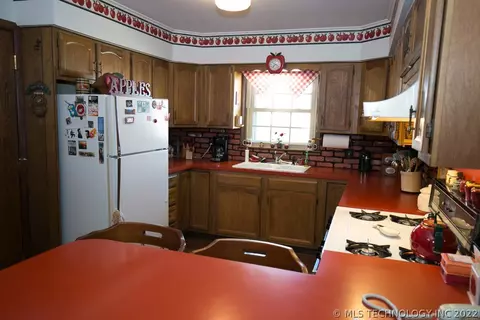 8954 E Marshall Pl, Tulsa, OK 74115 photo 5
