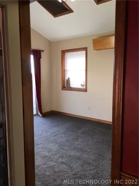 808 W Spring Ave, Checotah, OK 74426 photo 15