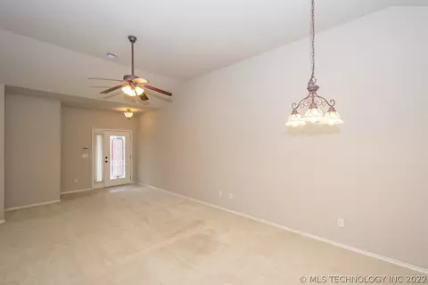 8206 E 74th Ct, Tulsa, OK 74133 photo 6