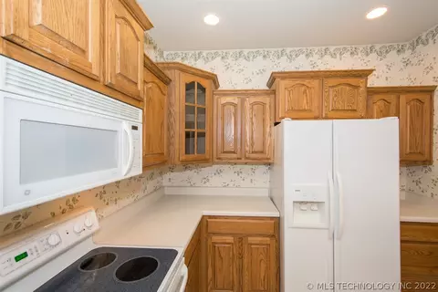 8206 E 74th Ct, Tulsa, OK 74133 photo 13