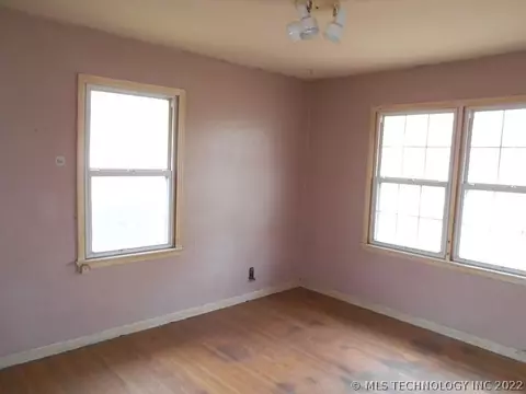 7517 E 4th St, Tulsa, OK 74112 photo 8