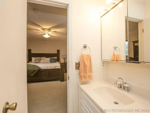 12505 E 37th St, Tulsa, OK 74146 photo 28