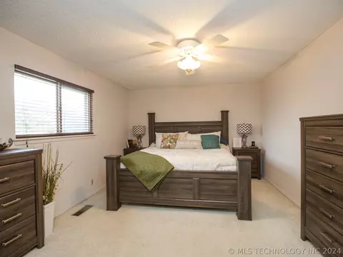 12505 E 37th St, Tulsa, OK 74146 photo 25