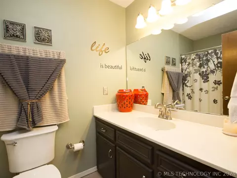 12505 E 37th St, Tulsa, OK 74146 photo 22
