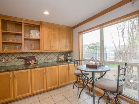 12505 E 37th St, Tulsa, OK 74146 photo 17