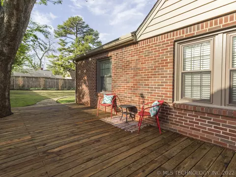 2442 E 17th Pl, Tulsa, OK 74104 photo 22