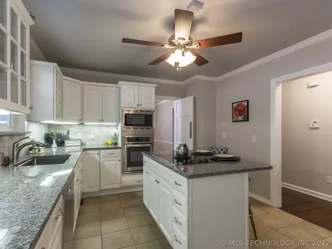 2442 E 17th Pl, Tulsa, OK 74104 photo 10