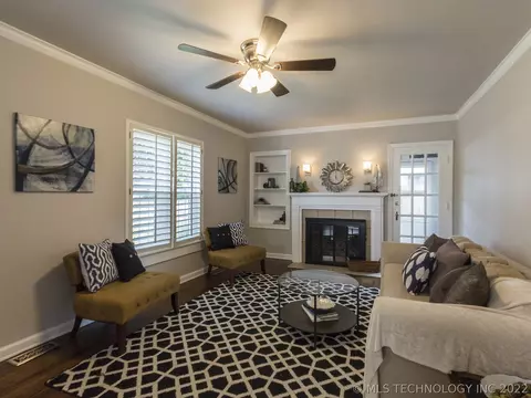 2442 E 17th Pl, Tulsa, OK 74104 photo 3