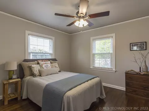 2442 E 17th Pl, Tulsa, OK 74104 photo 18