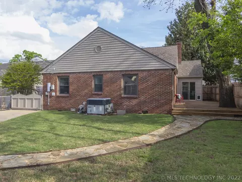 2442 E 17th Pl, Tulsa, OK 74104 photo 25