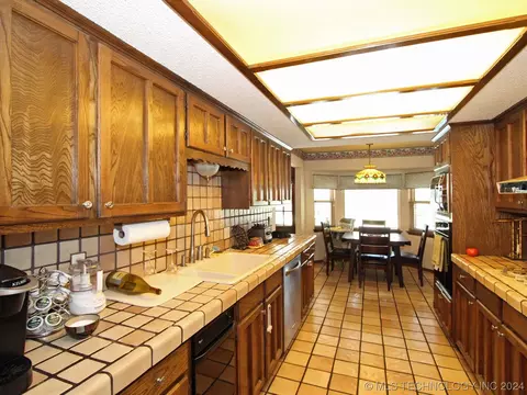 5804 E 97th St, Tulsa, OK 74137 photo 12