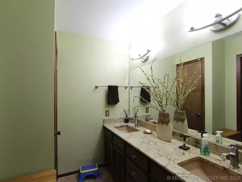 5804 E 97th St, Tulsa, OK 74137 photo 17