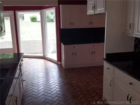 4323 E 74th St, Tulsa, OK 74136 photo 14