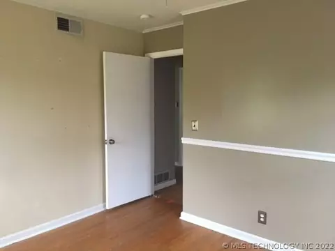 7424 E 2nd St, Tulsa, OK 74112 photo 9