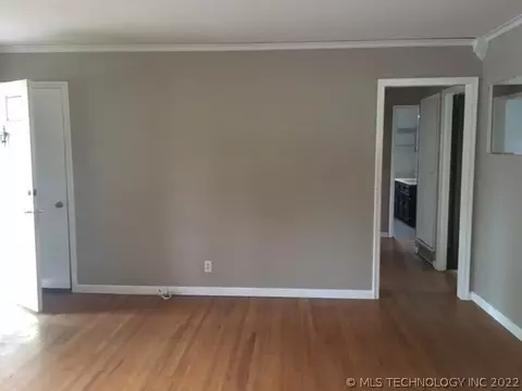 7424 E 2nd St, Tulsa, OK 74112 photo 3