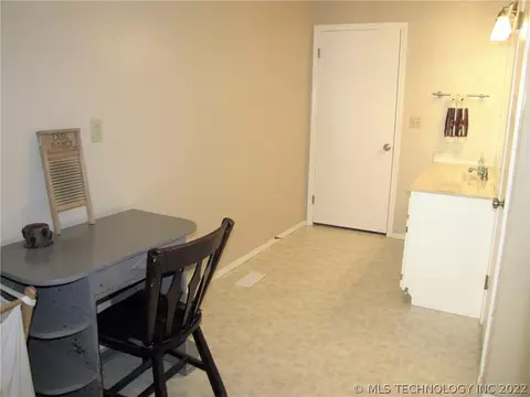 8614 E 77th Pl, Tulsa, OK 74133 photo 2