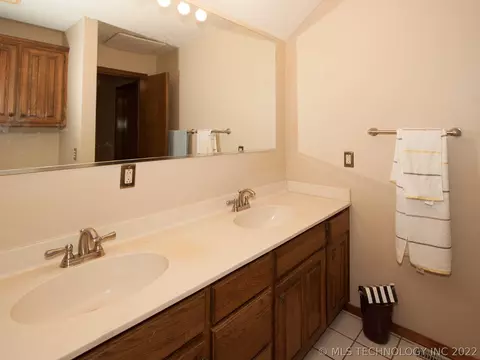 5820 E 78th Pl, Tulsa, OK 74136 photo 20