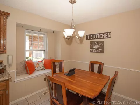 5820 E 78th Pl, Tulsa, OK 74136 photo 10