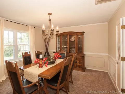 5820 E 78th Pl, Tulsa, OK 74136 photo 8