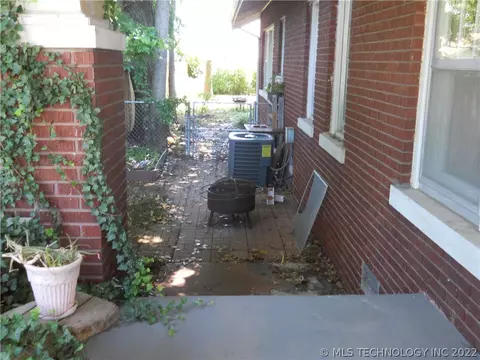 1920 E 13th St, Tulsa, OK 74104 photo 8