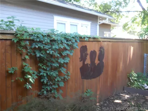 1920 E 13th St, Tulsa, OK 74104 photo 9