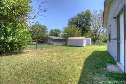 1017 E 144th Pl, Glenpool, OK 74033 photo 15