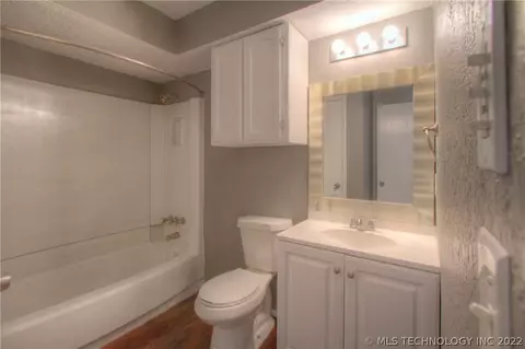 1017 E 144th Pl, Glenpool, OK 74033 photo 16
