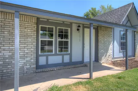 1017 E 144th Pl, Glenpool, OK 74033 photo 2