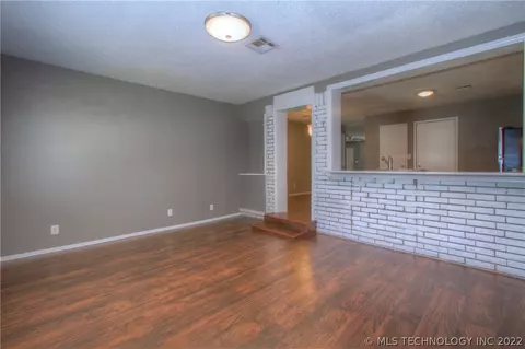 1017 E 144th Pl, Glenpool, OK 74033 photo 17