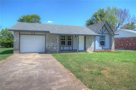1017 E 144th Pl, Glenpool, OK 74033 photo 1