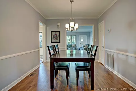 1444 E 33rd St, Tulsa, OK 74105 photo 8