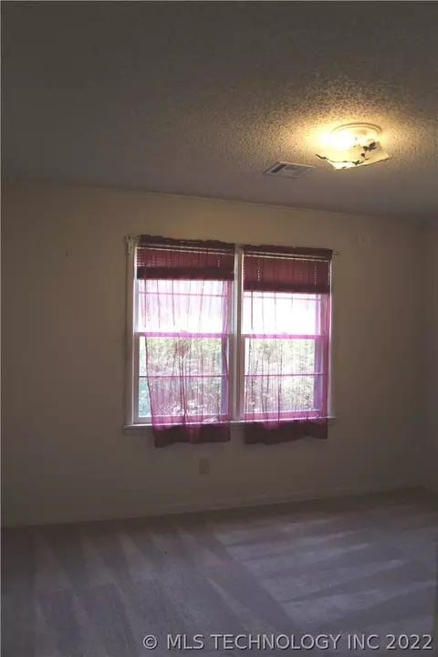 6526 E 7th St, Tulsa, OK 74112 photo 11