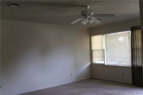 6526 E 7th St, Tulsa, OK 74112 photo 9