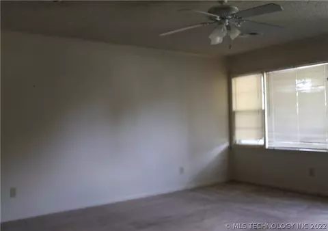6526 E 7th St, Tulsa, OK 74112 photo 8