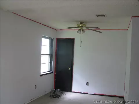 709 SE 3rd St, Checotah, OK 74426 photo 14