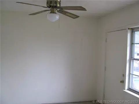 709 SE 3rd St, Checotah, OK 74426 photo 17