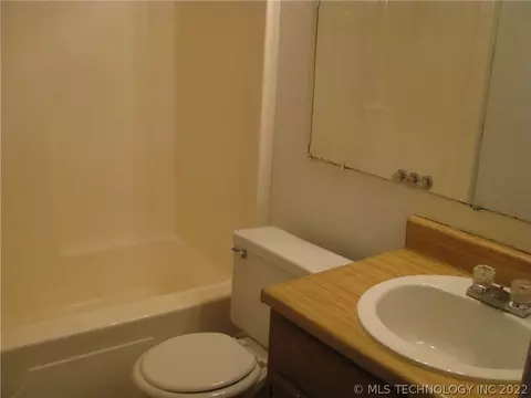 709 SE 3rd St, Checotah, OK 74426 photo 16