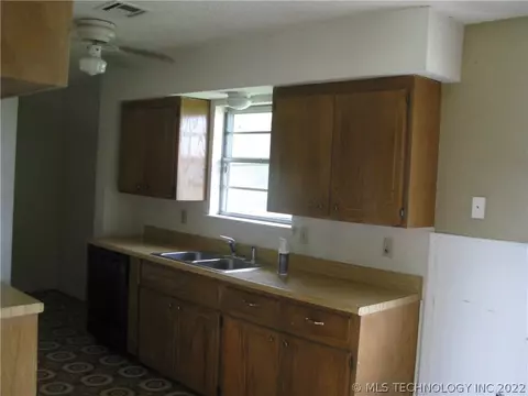 709 SE 3rd St, Checotah, OK 74426 photo 7