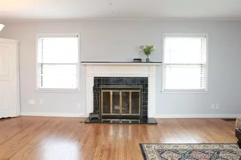 1531 E 60th Pl, Tulsa, OK 74105 photo 9