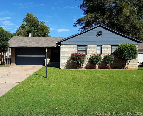 1531 E 60th Pl, Tulsa, OK 74105 photo 2