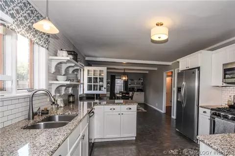 1721 E 57th St, Tulsa, OK 74105 photo 14