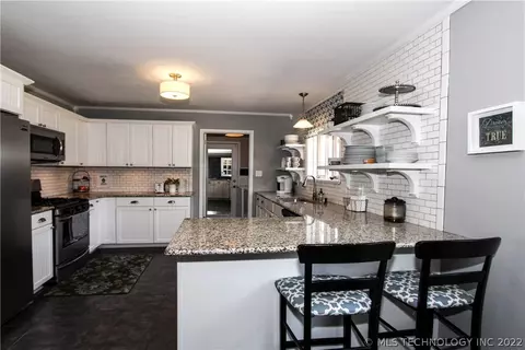 1721 E 57th St, Tulsa, OK 74105 photo 8