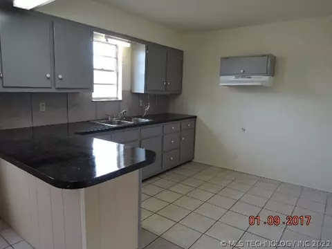 209 Umstead St, Colbert, OK 74733 photo 12