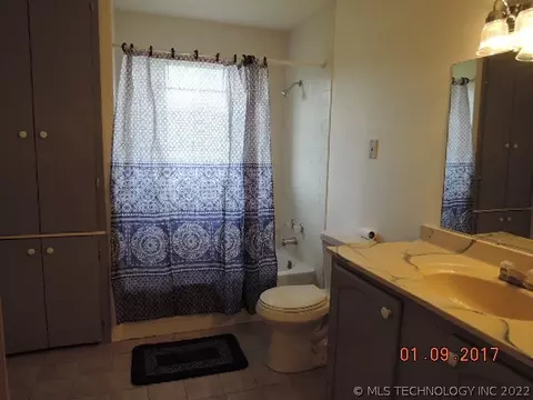 209 Umstead St, Colbert, OK 74733 photo 8
