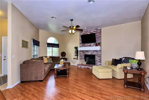 3208 S Elder Ave, Broken Arrow, OK 74012 photo 5