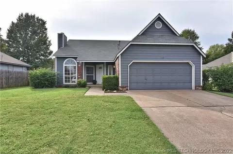 3208 S Elder Ave, Broken Arrow, OK 74012 photo 1