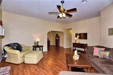 3208 S Elder Ave, Broken Arrow, OK 74012 photo 7